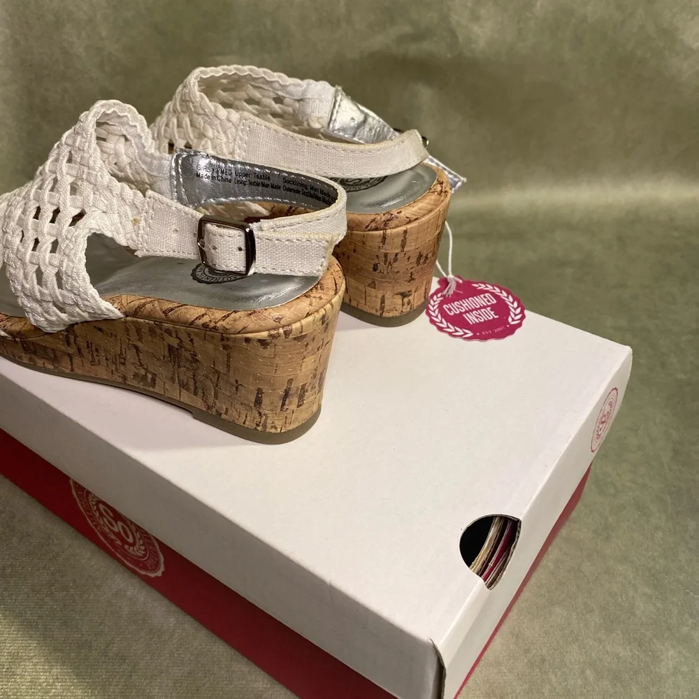 Sonoma White Woven Kids Sandals sz 13-1